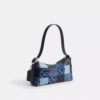 Alter/Ego Kleine, locker sitzende Schultertasche