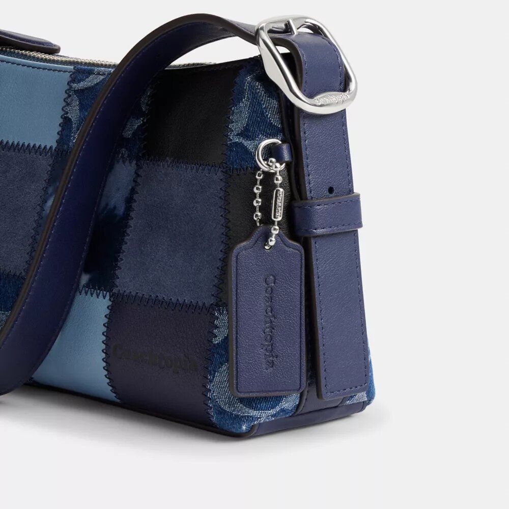 Alter/Ego Kleine, locker sitzende Schultertasche