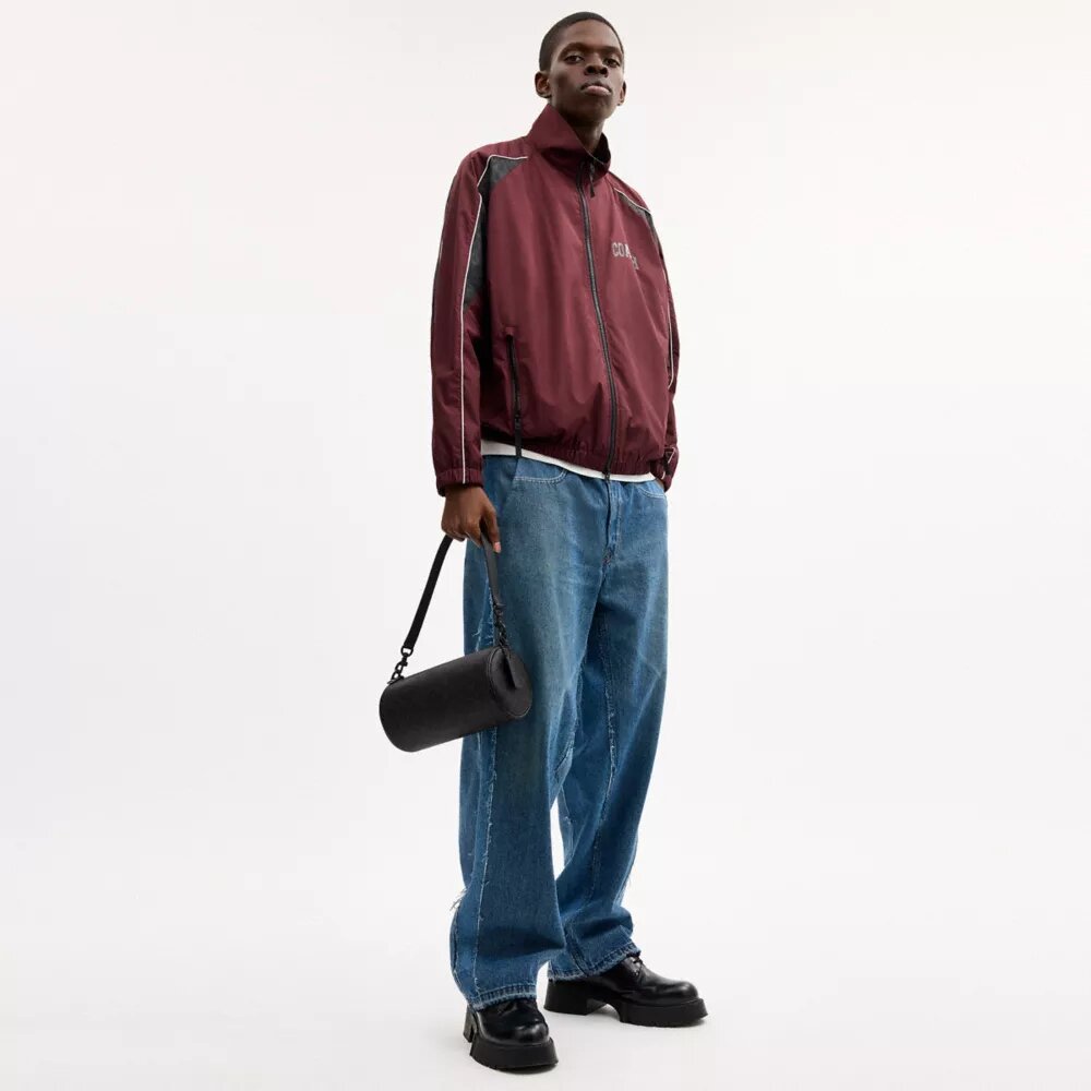 Andre Barrel Bag 24 aus Signature Canvas