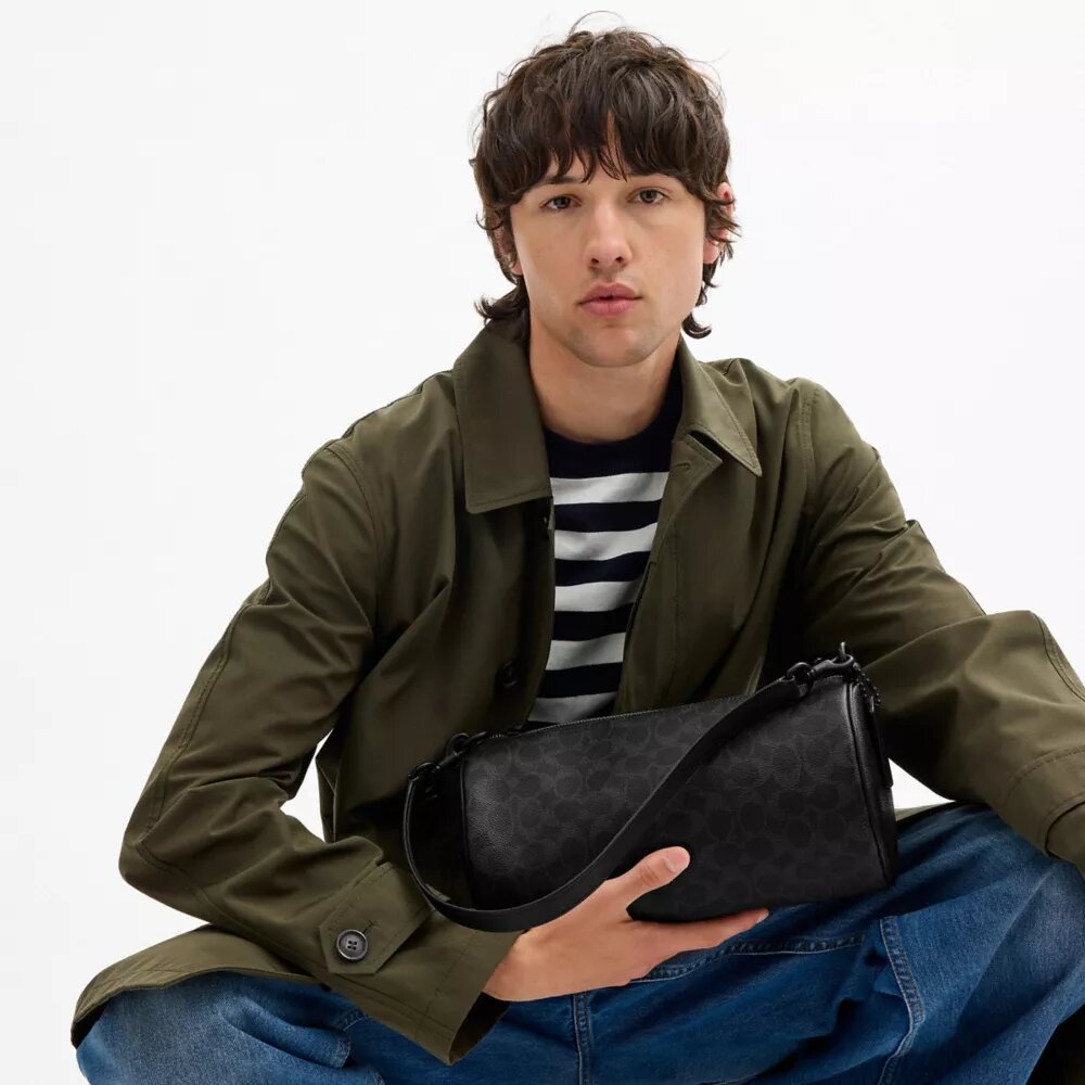 Andre Barrel Bag 30 aus Signature Canvas