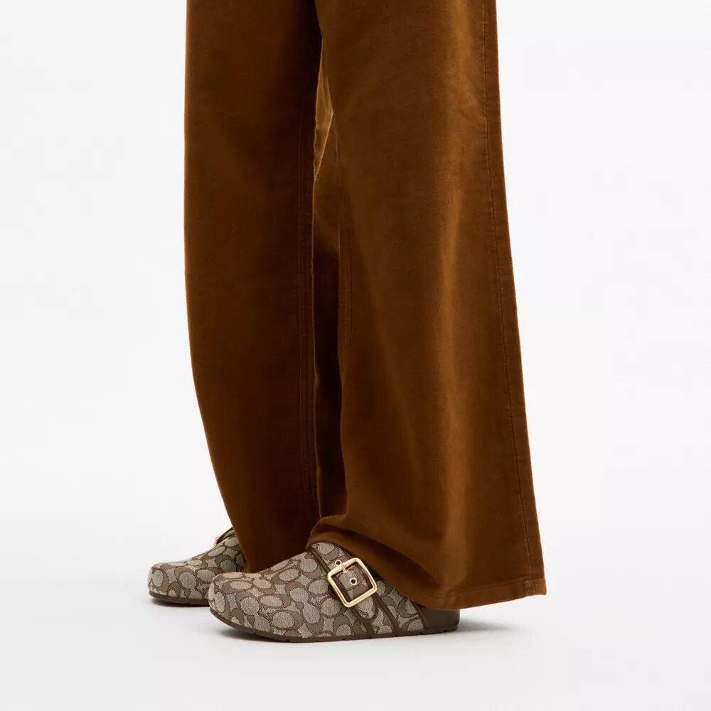 Archival-Clog mit Schnalle aus charakteristischem Jacquard