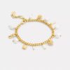 Armband mit Perlen- und Herz-Anhängern