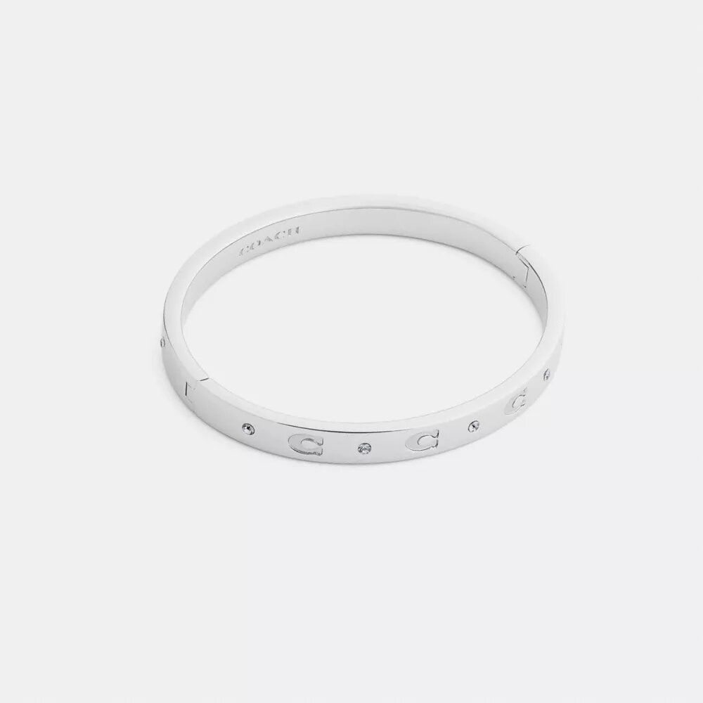Armreif mit wiederholtem C-Motiv und Scharnier
