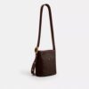 Bleecker Bucket Bag 21 aus Signature Canvas
