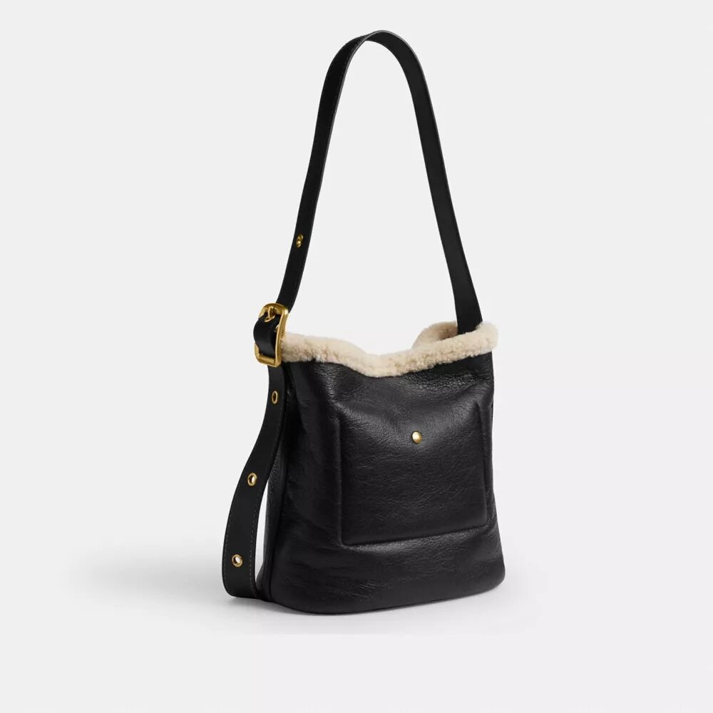 Bleecker Bucket Bag aus Lammfell