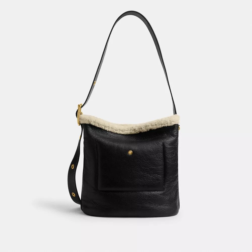 Bleecker Bucket Bag aus Lammfell