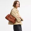 Bridget-Schultertasche mit Klappe