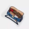 Bridget-Schultertasche mit Klappe aus Signature-Denim