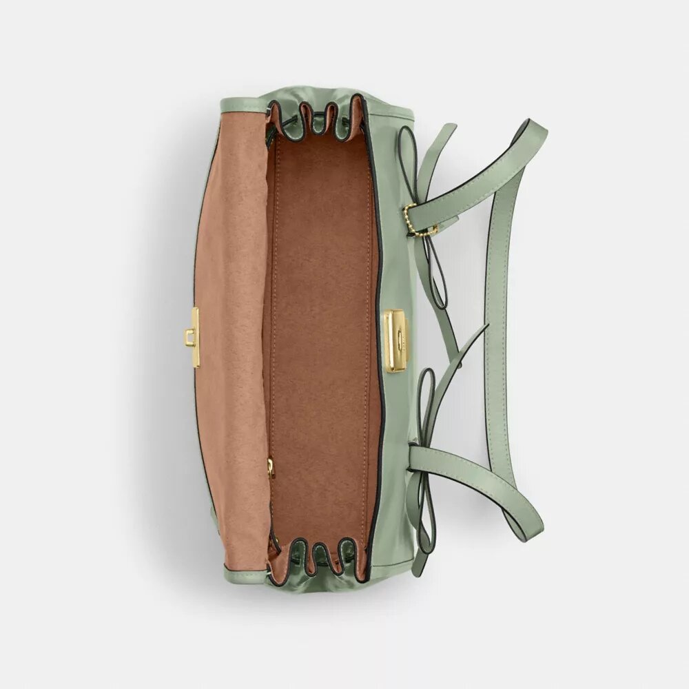 Bridget-Schultertasche mit Klappe und Schleifen