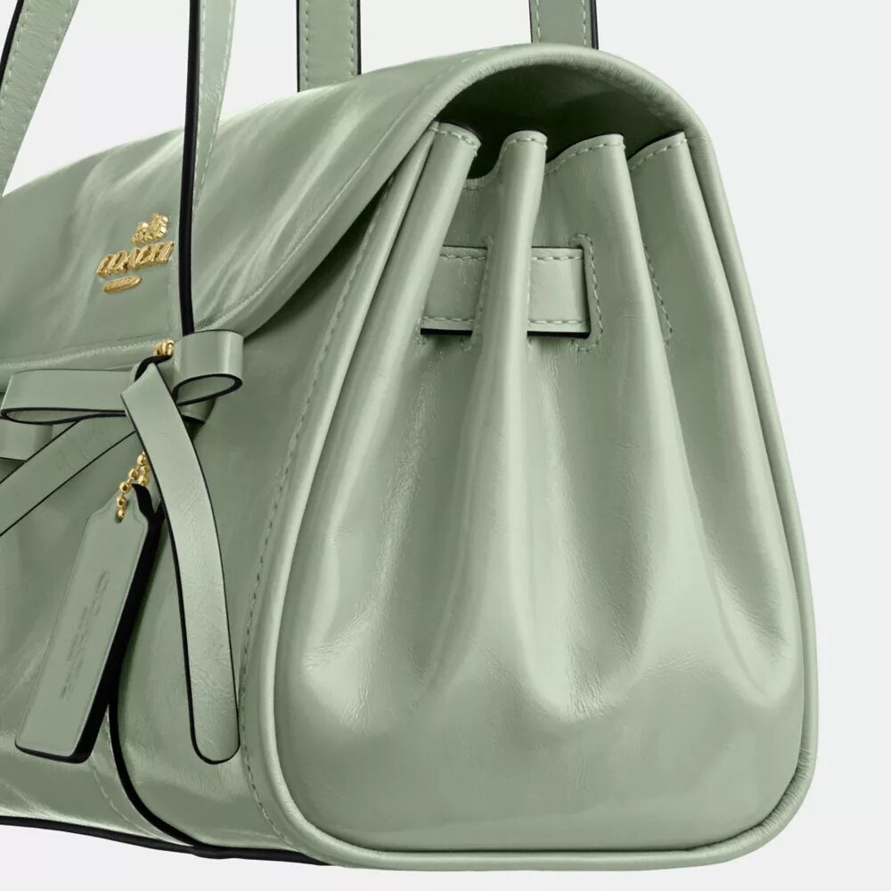 Bridget-Schultertasche mit Klappe und Schleifen