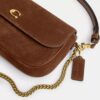 Brooke-Kettenhandtasche mit Klappe