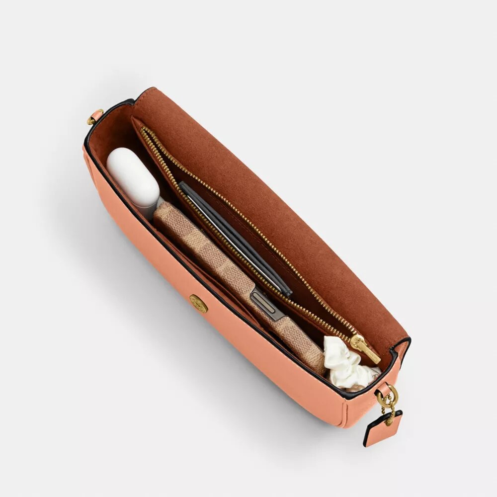 Brooke-Kettenhandtasche mit Klappe