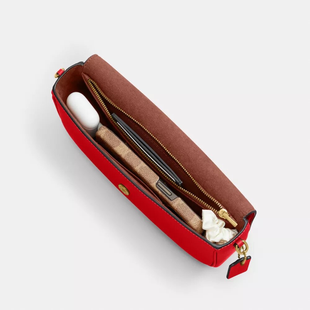 Brooke-Kettenhandtasche mit Klappe