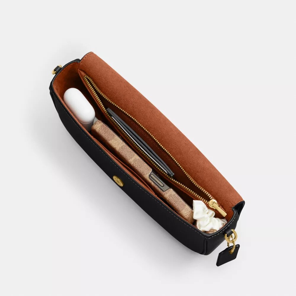 Brooke-Kettenhandtasche mit Klappe