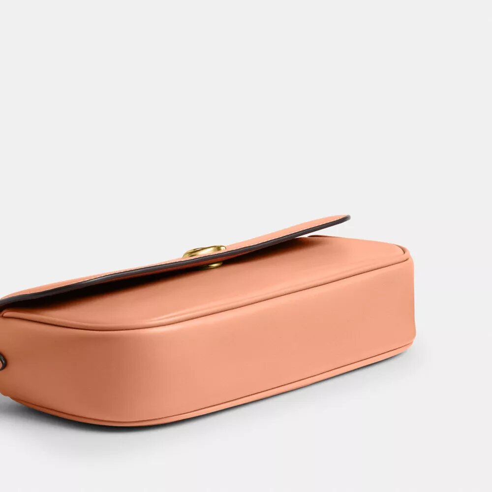 Brooke-Kettenhandtasche mit Klappe