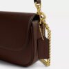 Brooke-Kettenhandtasche mit Klappe