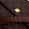 Brooke-Kettenhandtasche mit Klappe aus Signature Canvas