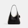Brooklyn-Schultertasche 28 aus Lammfell