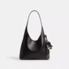 Brooklyn-Schultertasche 28 aus „Loved“-Leder