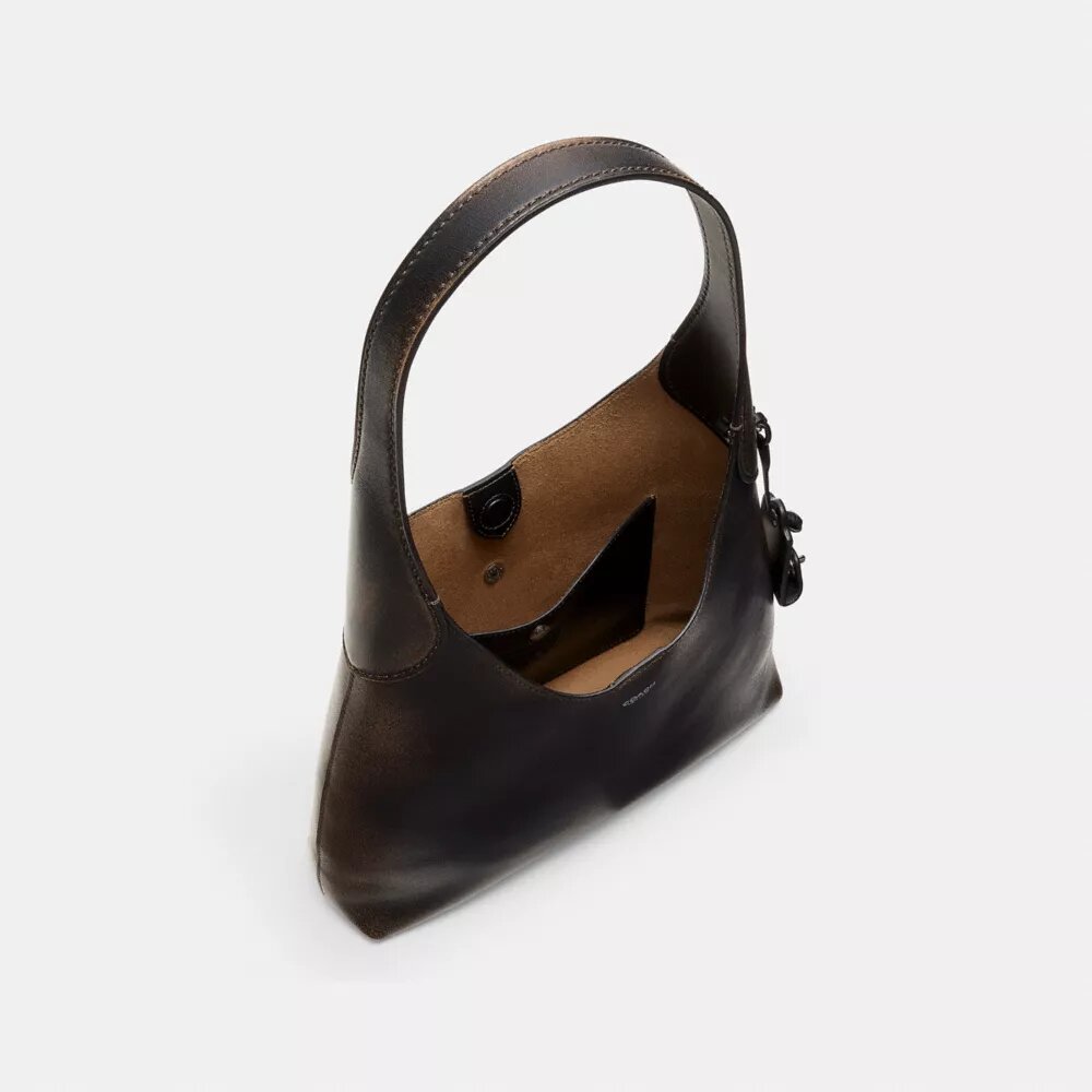 Brooklyn-Schultertasche 28 aus „Loved“-Leder