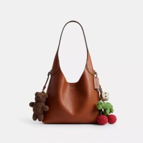 Brooklyn-Schultertasche 28 mit Anhängern