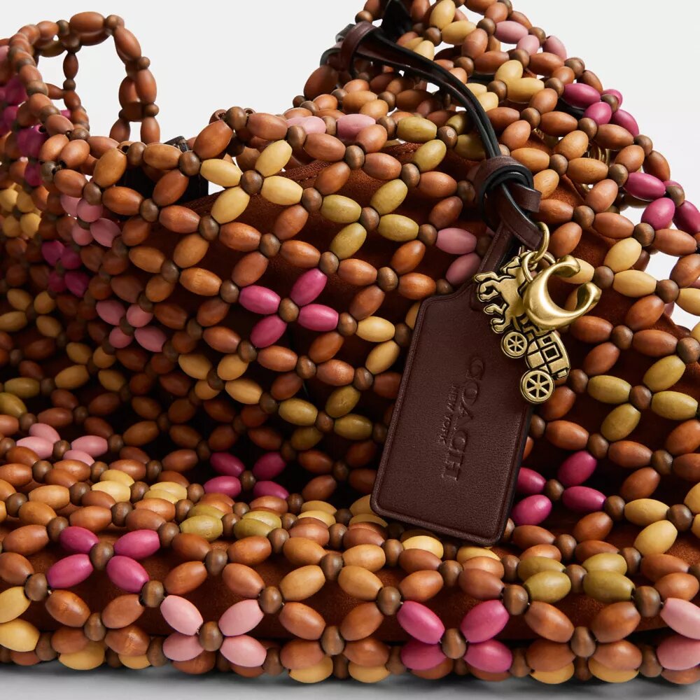 Brooklyn-Schultertasche 28 mit Holzperlen