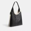 Brooklyn-Schultertasche 39 aus Lammfell