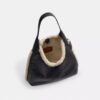 Brooklyn-Schultertasche 39 aus Lammfell