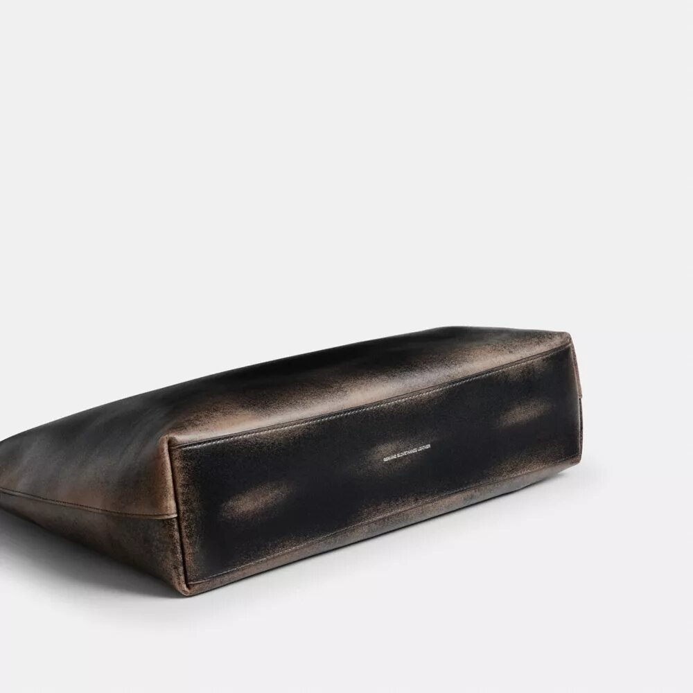 Brooklyn-Schultertasche 39 aus „Loved Leather“