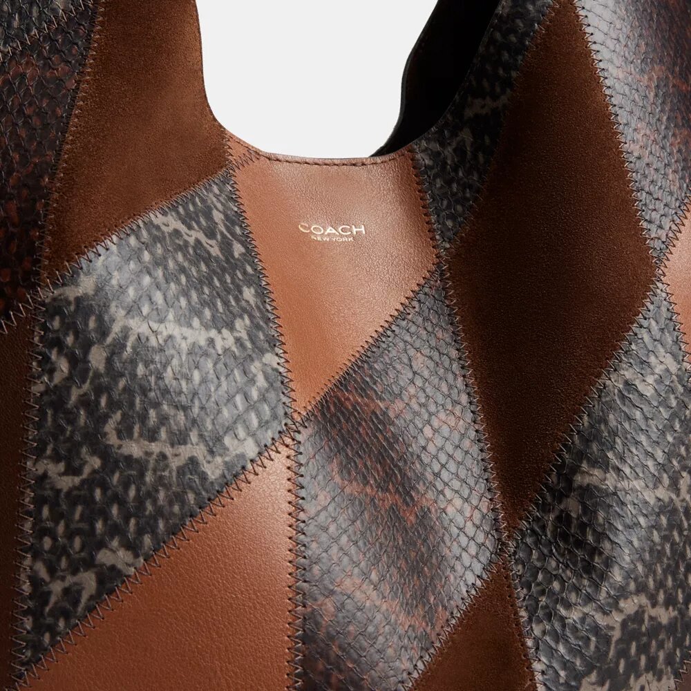Brooklyn-Schultertasche 39 mit Schlangenleder-Patchwork