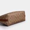 Caitlin-Schultertasche aus Signature Canvas