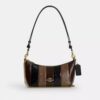 Caitlin-Schultertasche mit gestreiftem Patchwork
