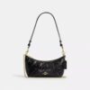 Caitlin-Schultertasche mit Steppung