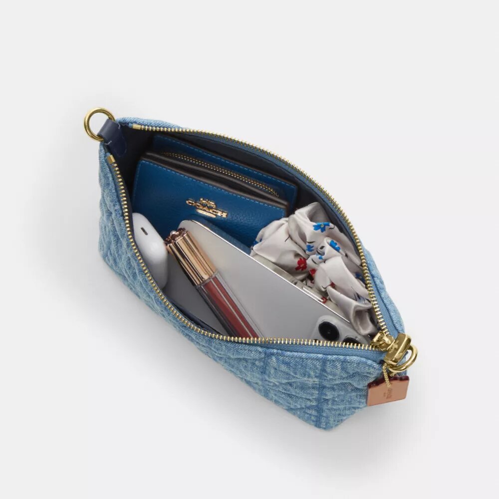 Caitlin-Schultertasche mit Steppung