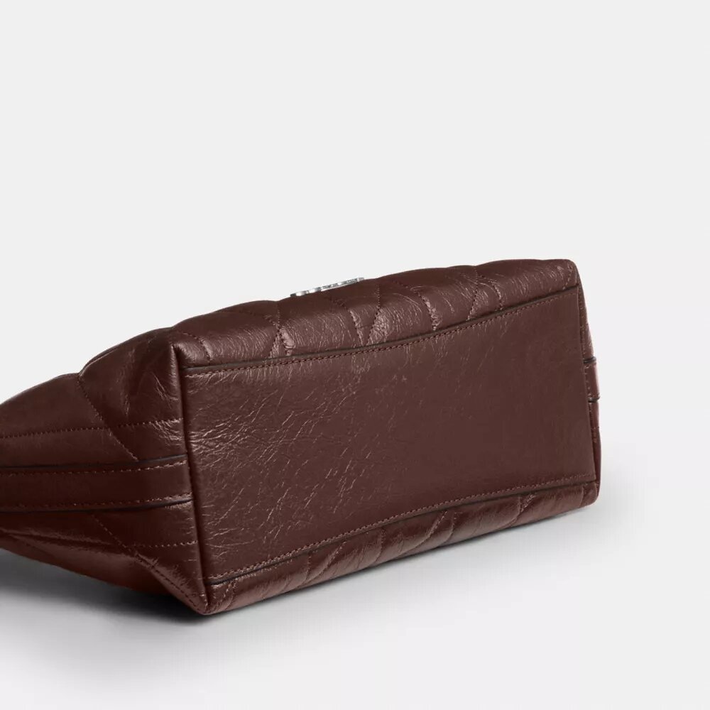 Caitlin-Schultertasche mit Steppung