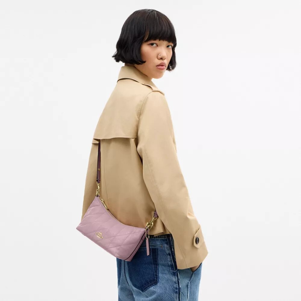 Caitlin-Schultertasche mit Steppung