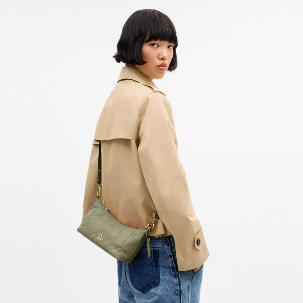 Caitlin-Schultertasche mit Steppung