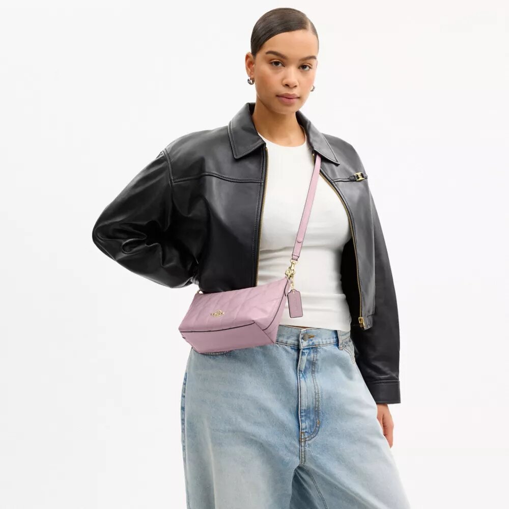Caitlin-Schultertasche mit Steppung