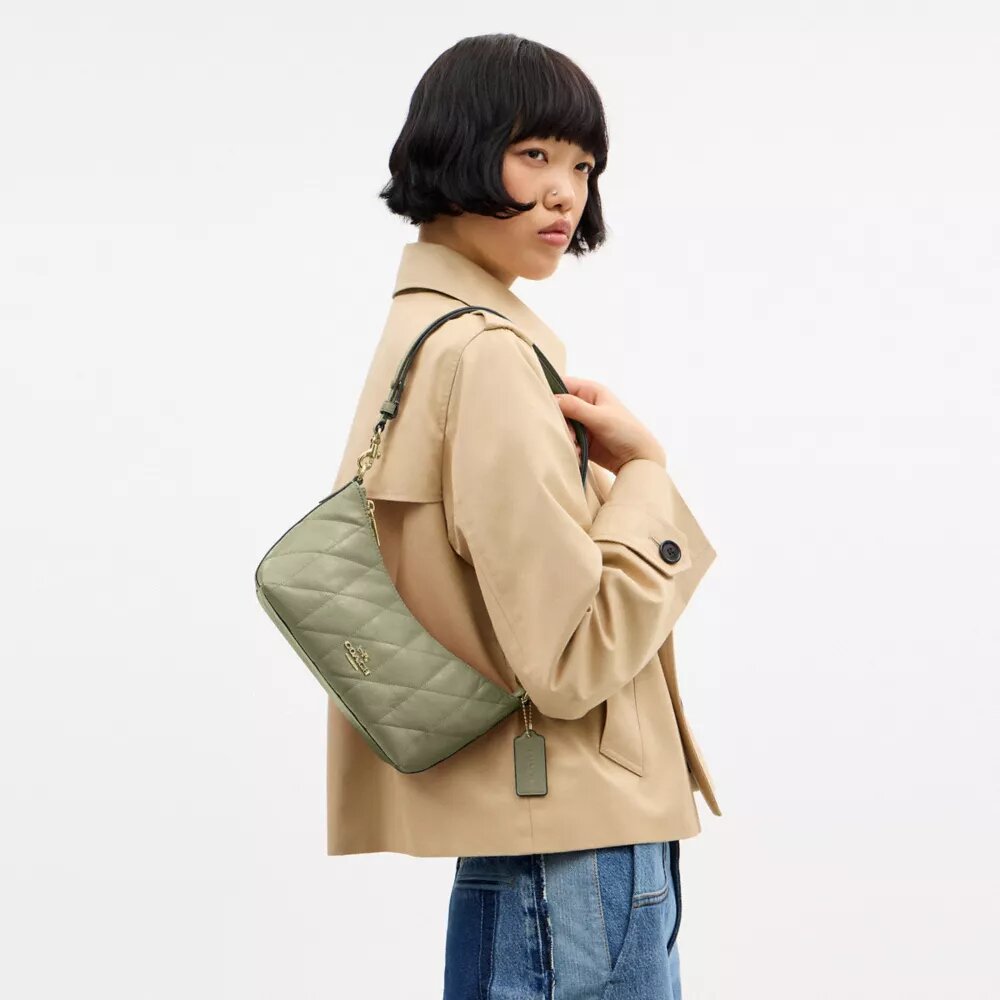 Caitlin-Schultertasche mit Steppung