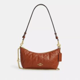 Caitlin-Schultertasche mit Steppung und Anhänger