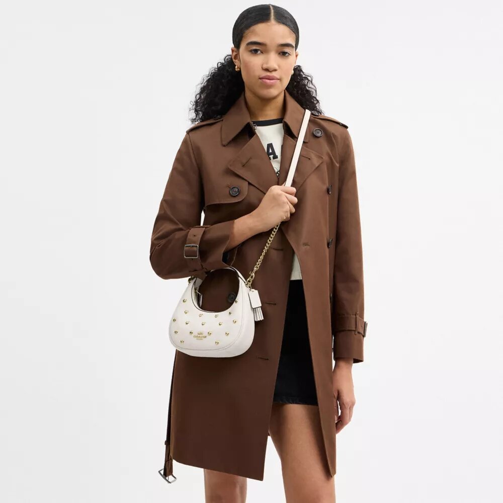 Carmen Mini-Umhängetasche mit Herznieten