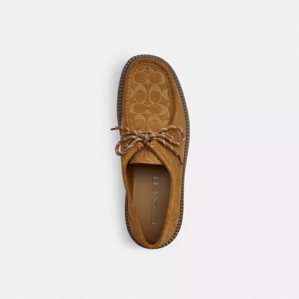 Chukka-Boots aus charakteristischem Wildleder
