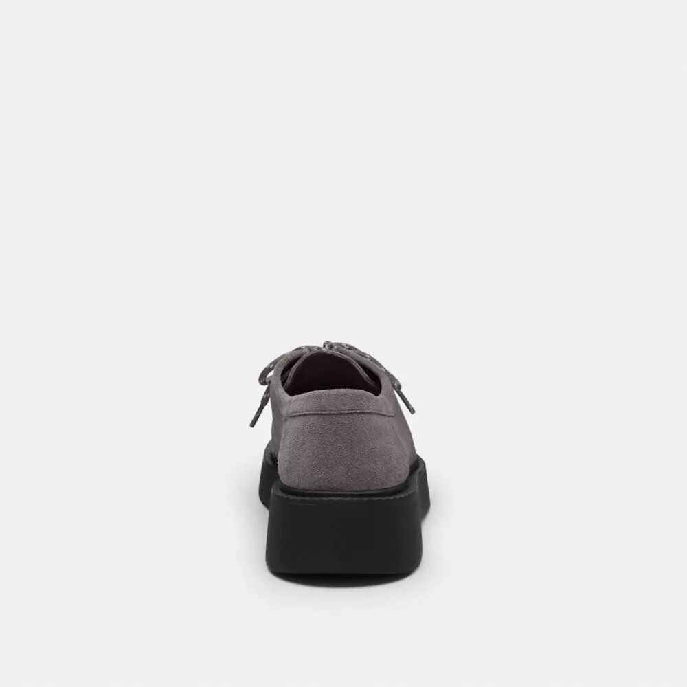 Chukka-Boots aus charakteristischem Wildleder
