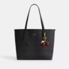 City-Tote-Bag aus Signature Canvas