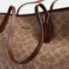 City-Tote-Bag aus Signature Canvas