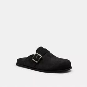 Clogs mit Schnalle