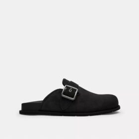 Clogs mit Schnalle
