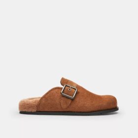 Clogs mit Schnalle