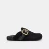 Clogs mit Schnalle