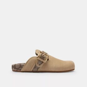 Clogs mit Schnalle